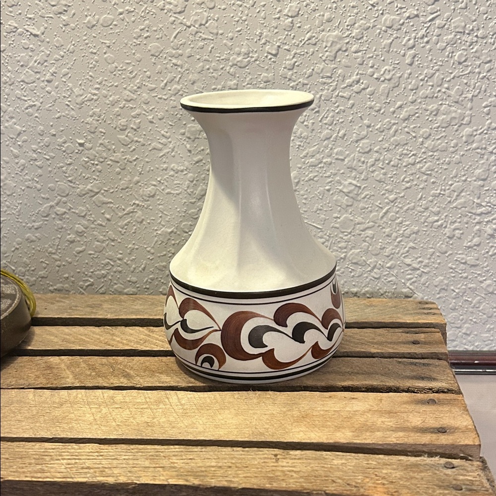 Cottage coreChic Ceramic Vase with Artistic Pattern Autumn Colors,